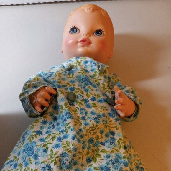 Vintage Vogue Doll 1974 - Picture 1 of 13